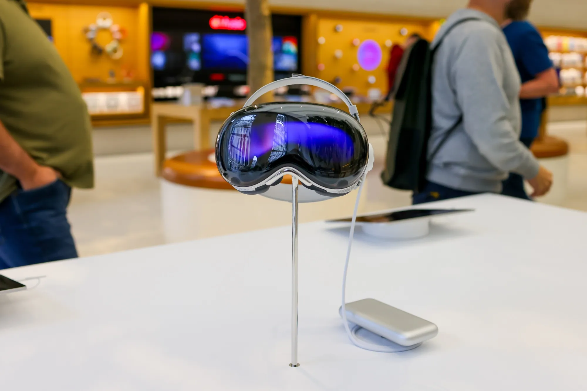 Apple змінює курс: пауза для Vision Pro заради «розумних» AI-окулярів у стилі Meta